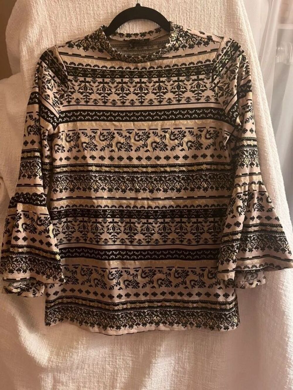 Amy Byer top